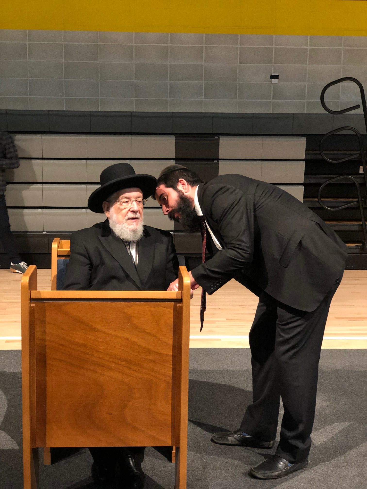 Rabbi Yisrael Meir Lau visits YULA